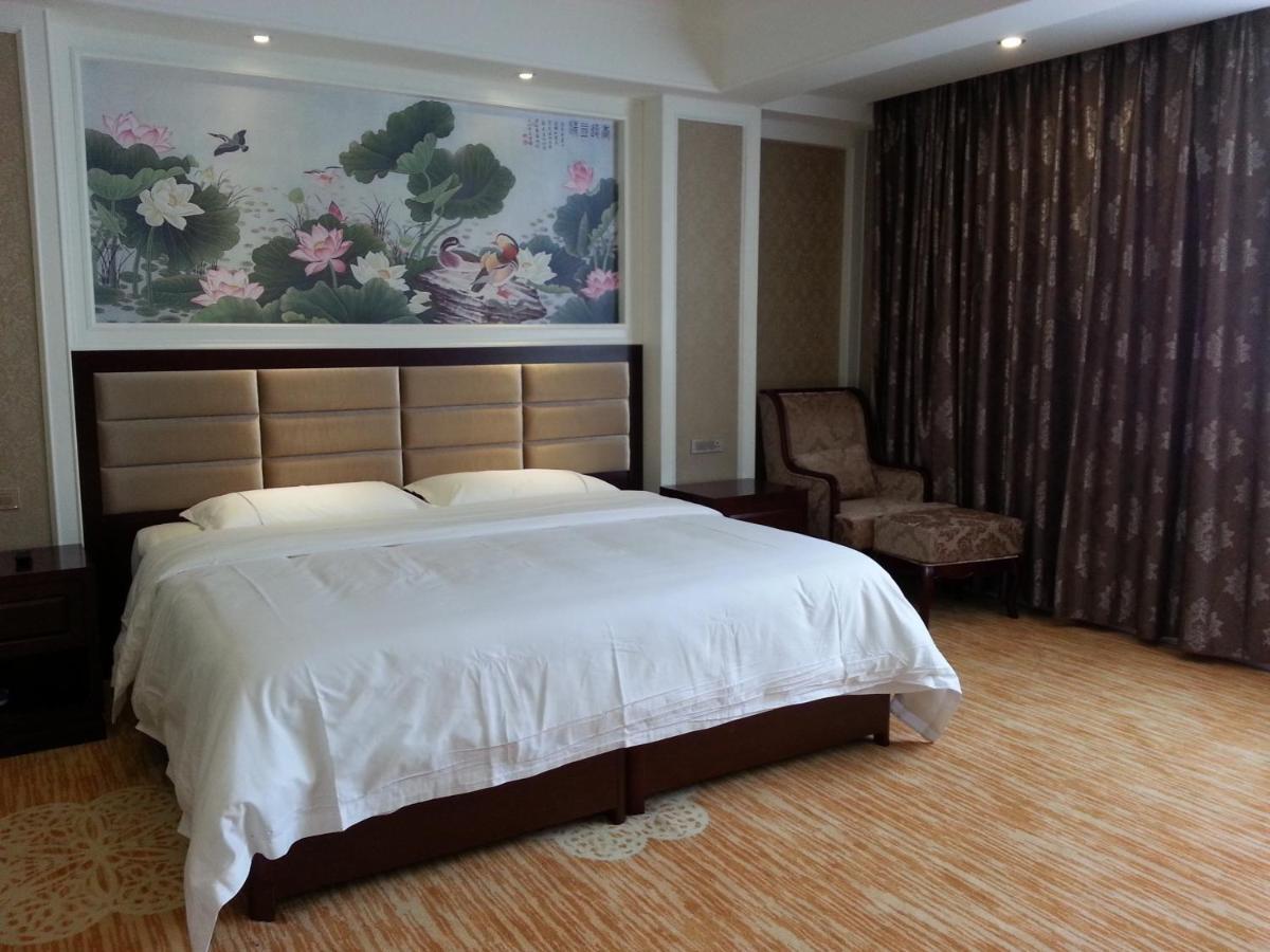 New West Street Hotel - Grand Wing Yangshuo Δωμάτιο φωτογραφία